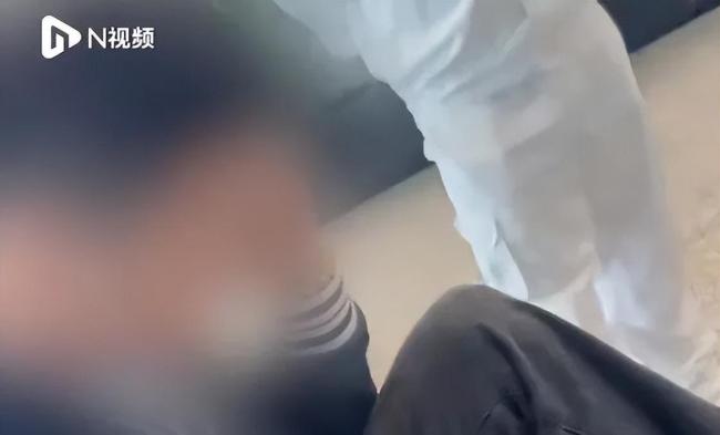 男子突发心梗执意登机 航司劝1小时