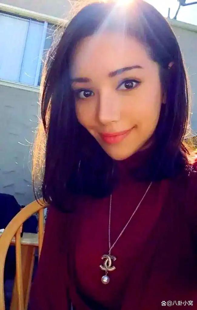 维妮娜是央视前主持人 从主持到选手的转变