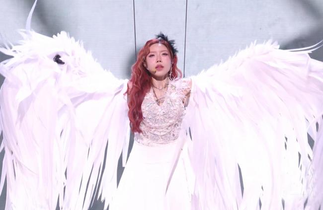 维妮娜淘汰 初舞台惊艳却难逃出局命运