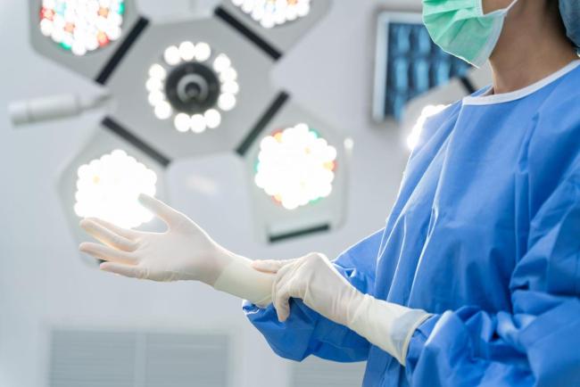 中东局势紧张为什么塑料袋先受影响 石油涨价引发连锁反应