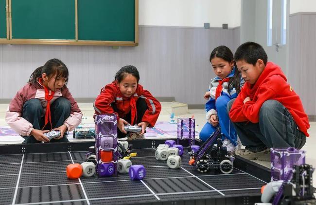 这个行动计划 含“智”量很高 推动教育智能变革