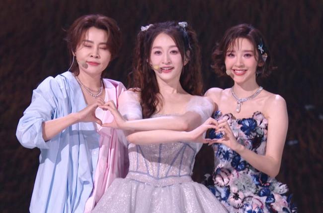 《浪姐7》一公：乌兰图雅团第一，现场观众喜好成谜