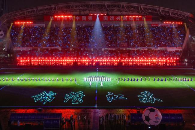 苏超新赛季火爆开幕 又是一票难求