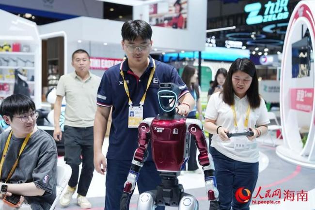 探馆消博会：超3400个品牌参展 新品首发超200件