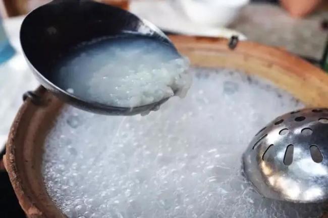 顺德鸡煲带火顺德美食 小店排队超300桌