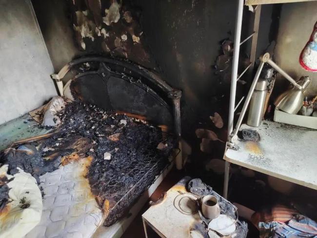 广州男子被充电宝爆炸声惊醒 安全问题再引关注