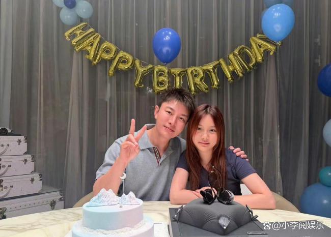 甜馨回应给贾乃亮做蛋糕 亲手烘焙传递爱