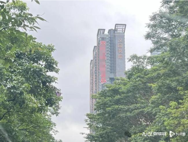 业主炸锅反对豪宅变学生宿舍 高校扩招引发争议