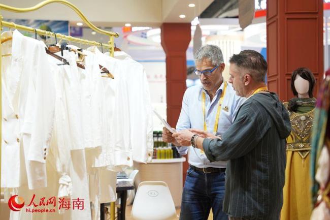 探馆消博会：超3400个品牌参展 新品首发超200件