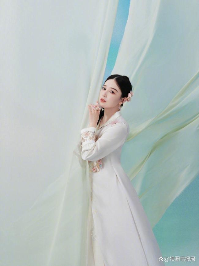 阚清子新妆造 花神造型引爆全网热议