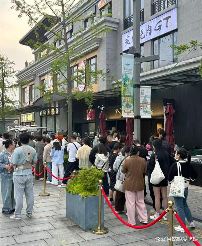 文章面馆1天限号200个 排队只为一碗面