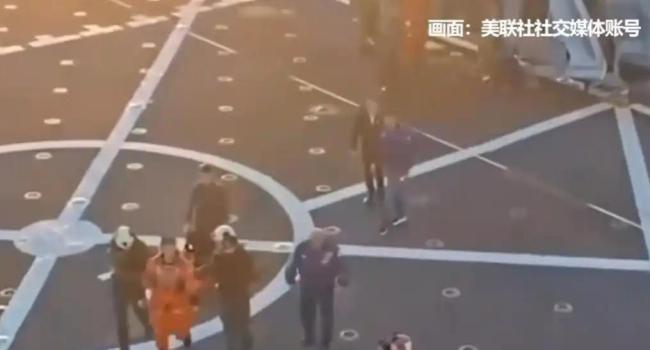 美绕月宇航员近距离出舱画面曝光 揭秘出舱背后的故事