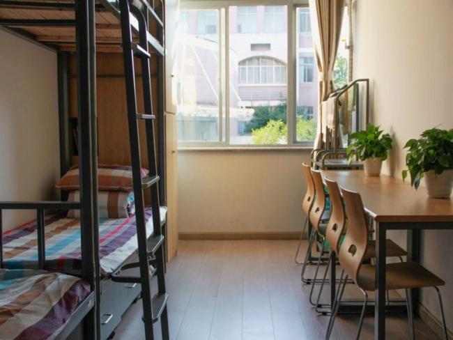 家长为儿子选高中竟只看有无马桶 家长：不是舍不得孩子吃苦，是没必要没苦硬吃