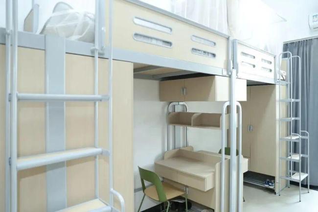 家长为儿子选高中竟只看有无马桶 家长：不是舍不得孩子吃苦，是没必要没苦硬吃