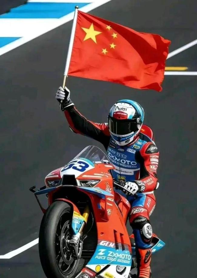 陪看：张雪机车向第三冠发起冲击 负重前行挑战极限