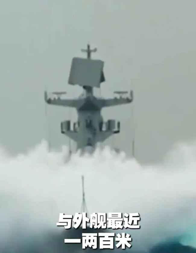 外军舰强闯 解放军军舰主炮上弹缠斗 20小时强硬驱离