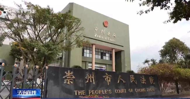 男子在管道9小时深夜盗黄金 140万金饰不翼而飞