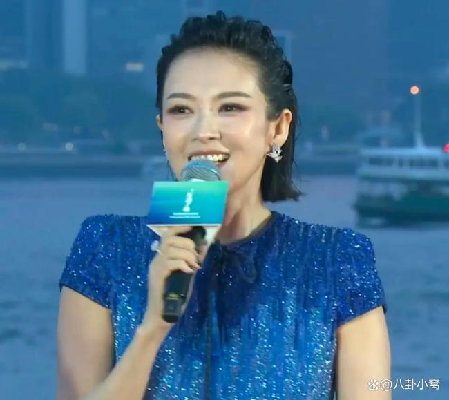 洪金宝梁家辉惠英红亮相金像奖红毯 影坛巨星共绘璀璨之夜