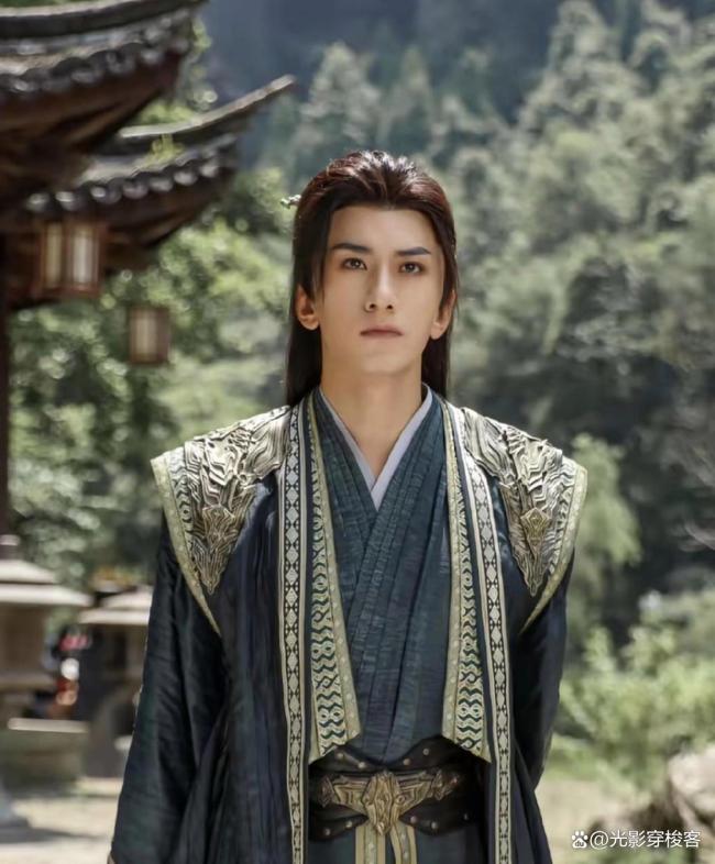 爱奇艺疯了 《莲花楼2》全集一次性上线