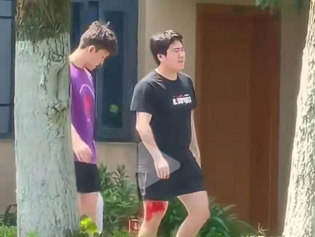 国乒世乒赛出征特别节目 伤病困扰下的艰难征程