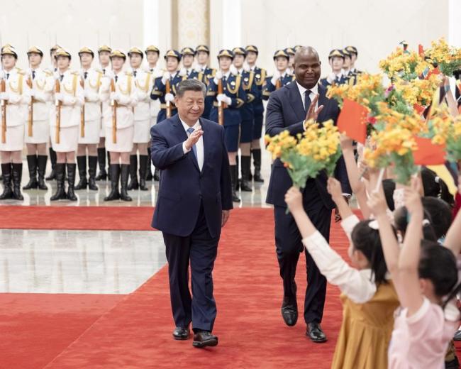 习近平同莫桑比克总统查波会谈