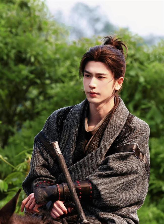 张凌赫《归鸾》最新路透释出 少年感与野性并存