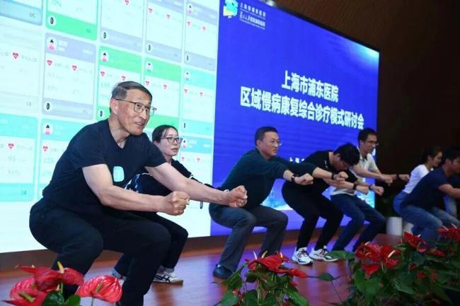 中西医都推荐的一个“防癌动作” 站着就能养生