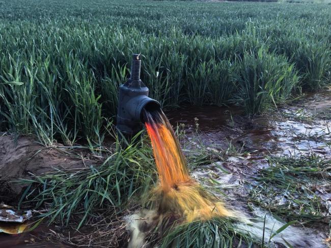 保定通报灌溉井水呈红色