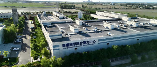 在戈壁算力新城感受絲路“西引力”