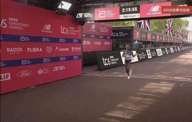伦敦马拉松 精英女子组激烈角逐