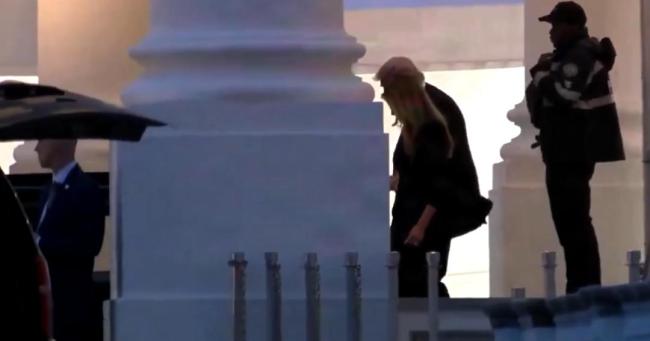 特朗普撤离白宫现场画面曝光 枪击事件引发紧急疏散