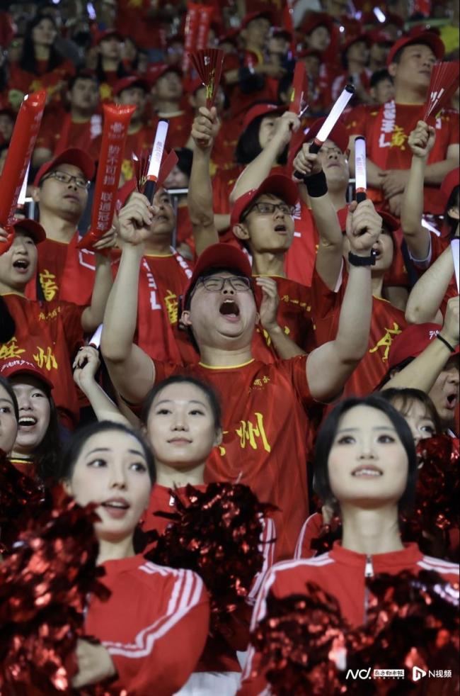 粤超：热爱不分输赢2026线上股票配资，球迷热情燃爆越秀山
