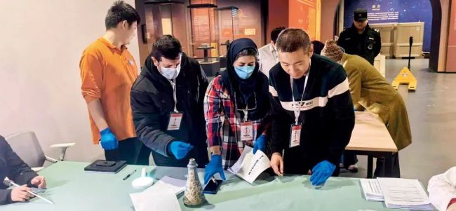 轰炸中,伊朗国宝来到中国 文物见证历史时刻