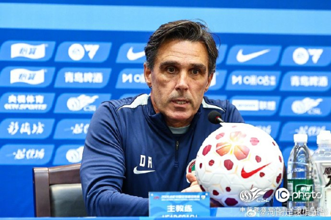 河南队主帅就近期糟糕表现向球迷致歉 承诺破局重塑球队
