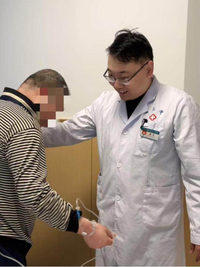 女子生活在二手烟环境多年患上脑梗