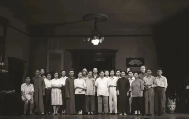 中戏版话剧《雷雨》：不彻底的构作，被图解的灵魂 繁漪形象的迷失