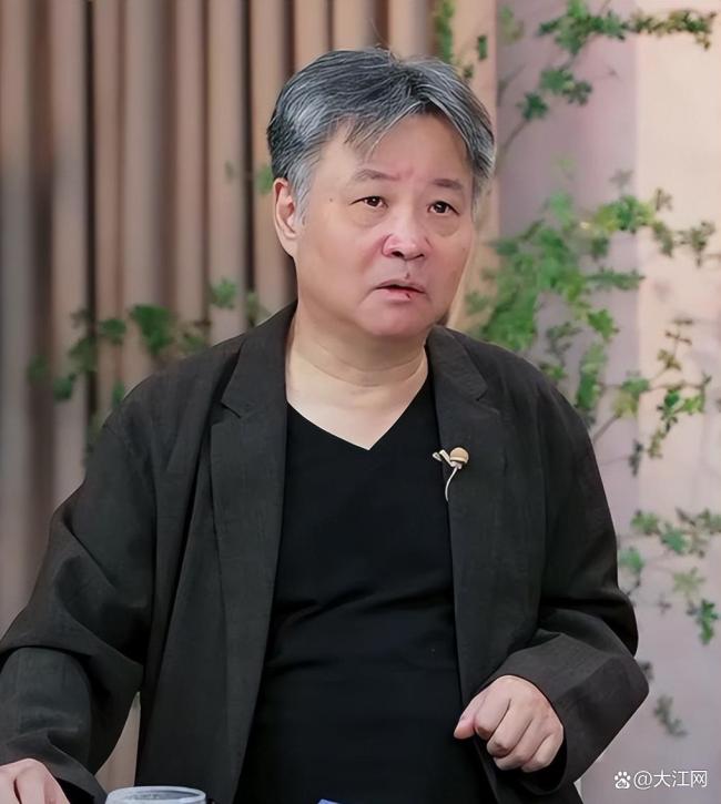 余华吐槽有些领导没事就爱看摄像头