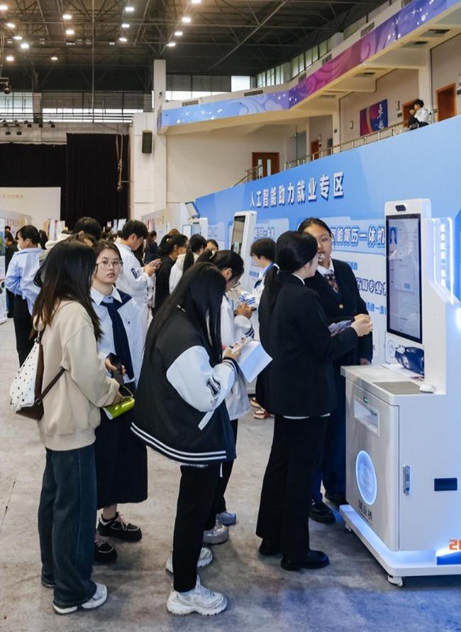 旅游类行业招聘“转风向”明显 新兴岗位需求大增