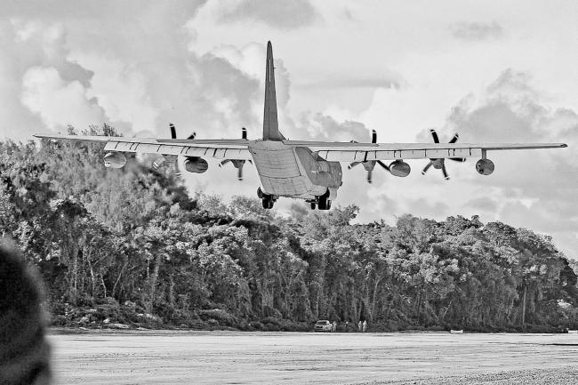 直升机空中加油有哪些用处和难点？为搜救而生