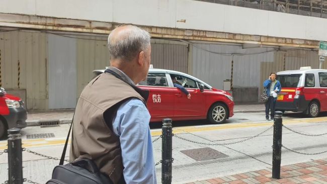 “平均年齡58歲”：香港的士司機(jī)，與養(yǎng)老的方向盤(pán)