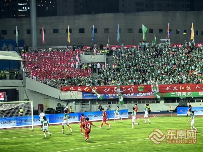 闽超联赛三明队1比2惜败宁德队 激烈对决点燃球场热情