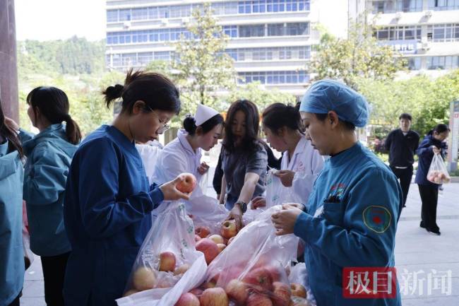 货郎突发脑梗 4吨苹果19小时卖空 全城爱心接力