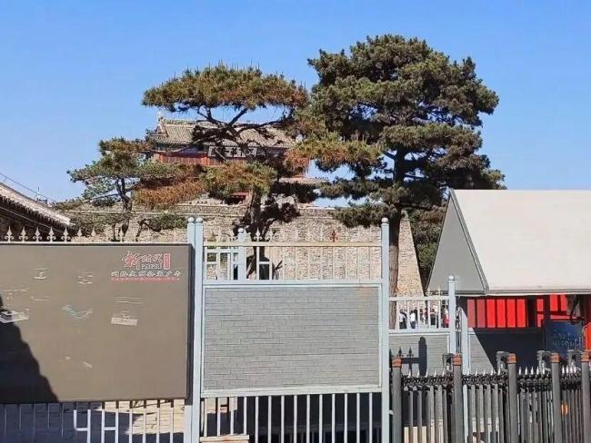 山海关景区回应故意遮挡景观质疑