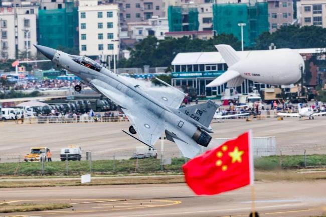 探访中国先进战机的致胜秘诀 铸剑蓝天守护者