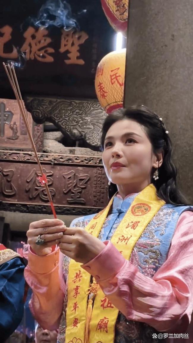 刘涛妈祖诞辰守夜 虔诚祈福感动人心