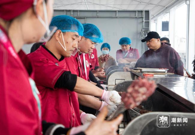 全国首家烧烤学院报名超4千录取30 教育还是饥饿营销？