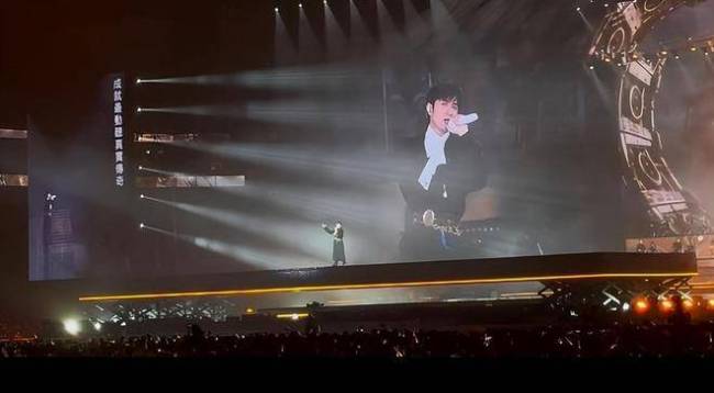 英皇25周年庆容祖儿出场引爆全场 星光妍丽音乐盛宴