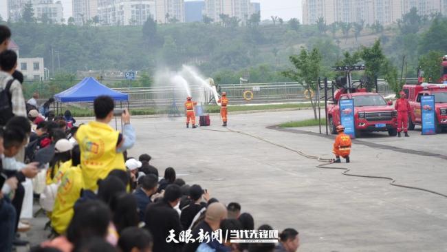 一场零距离的防灾减灾沉浸式体验 多元互动提升自救技能