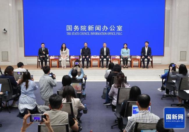 院士在沙漠里搞科研做成世界第一
