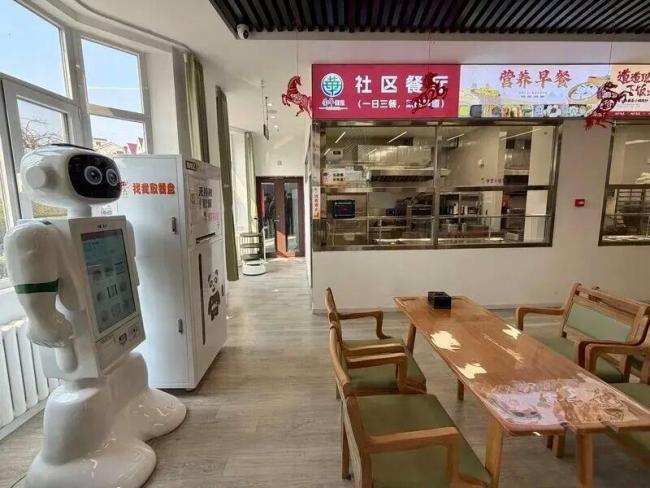 当家政“阿姨”有了机器人同事 科幻照进现实